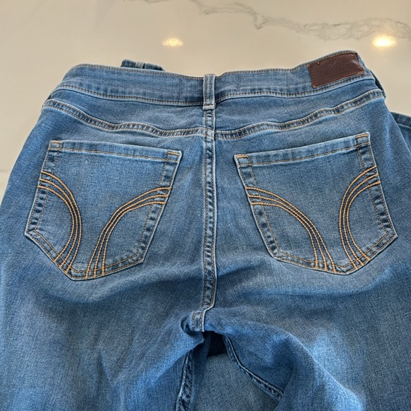 Hollister, Curvy Mid-rise Boot Jeans 8L - Picture 4 of 5